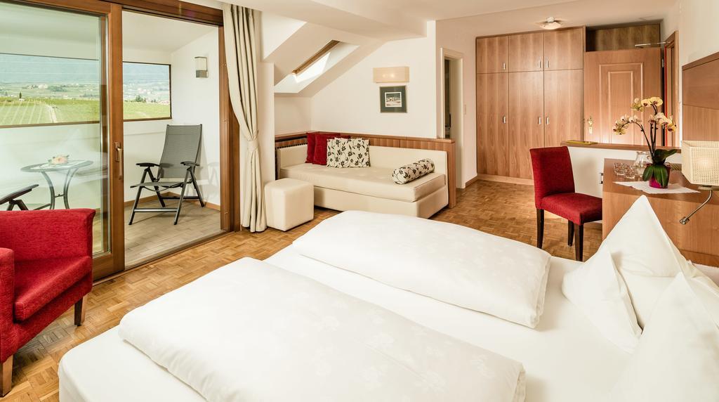 Hotel Girlanerhof Appiano Sulla Strada Del Vino Quarto foto